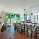 6 Bedroom Cozy In