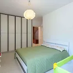 6 Bedroom Nice Home In Rimini Ρίμινι