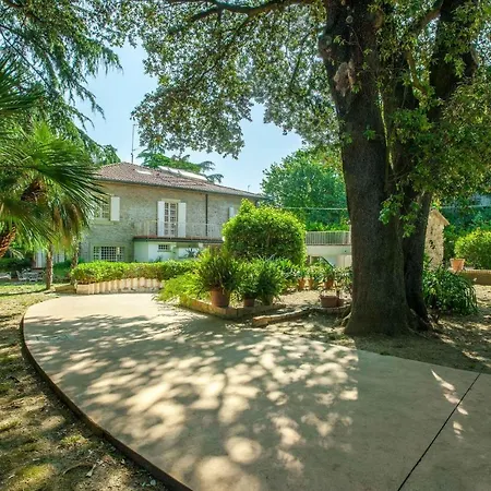 Holiday home 6 Bedroom Cozy In Rimini