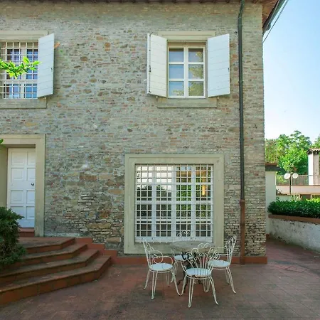 6 Bedroom Cozy In
