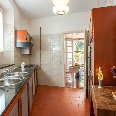 6 Bedroom Cozy In *