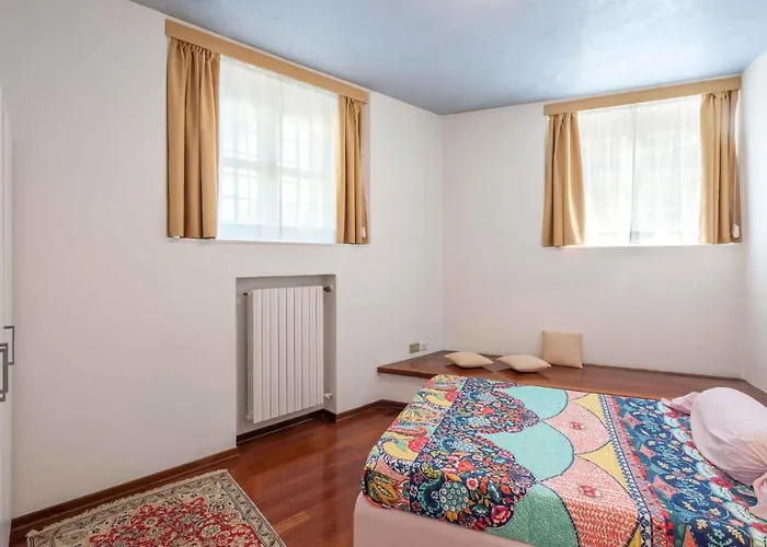 Дом отдыха 6 Bedroom Cozy In