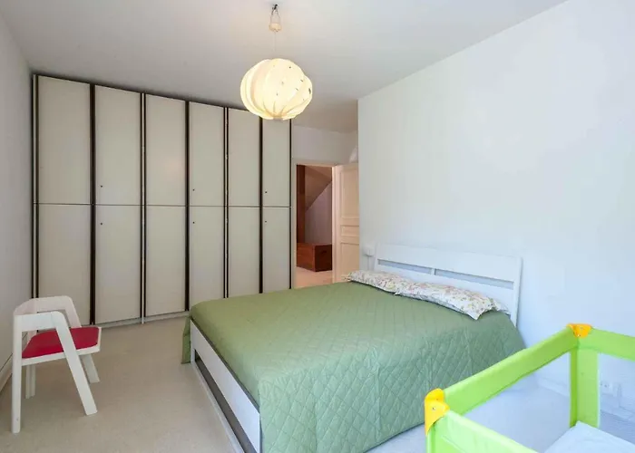 6 Bedroom Cozy In Римини