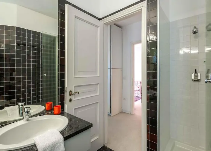 Дом отдыха 6 Bedroom Cozy In *