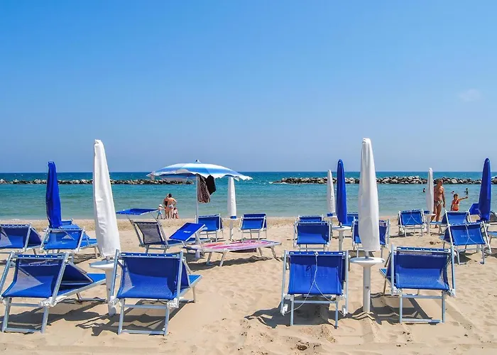 6 Bedroom Cozy In Holiday home