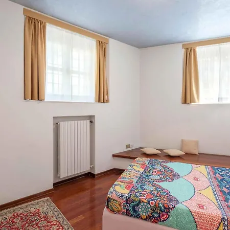 Сasa de vacaciones 6 Bedroom In