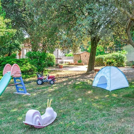 Сasa de vacaciones 6 Bedroom In Rímini