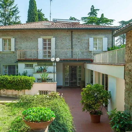 6 Bedroom Cozy In Hébergement de vacances *