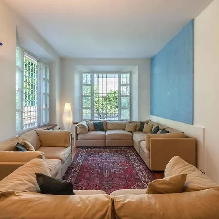 6 Bedroom In Nyaraló