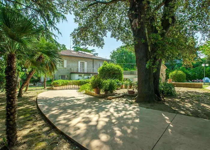 Holiday home 6 Bedroom Cozy In Rimini