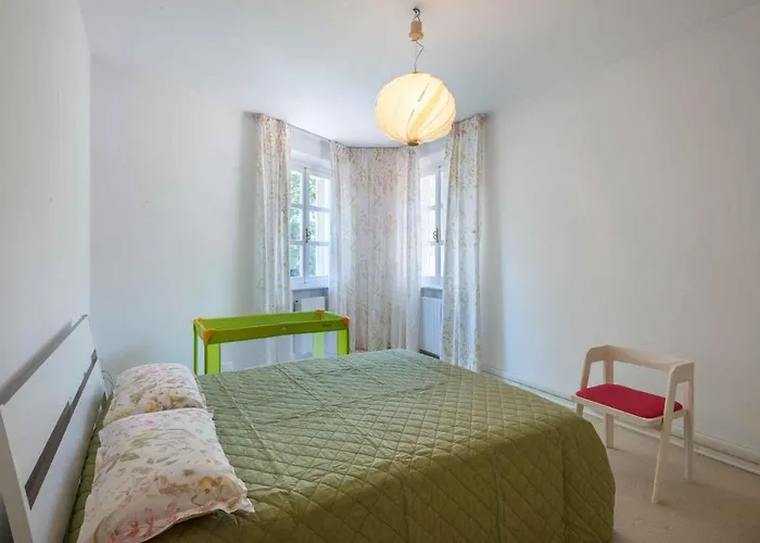 6 Bedroom Cozy In Casa vacanze Rimini