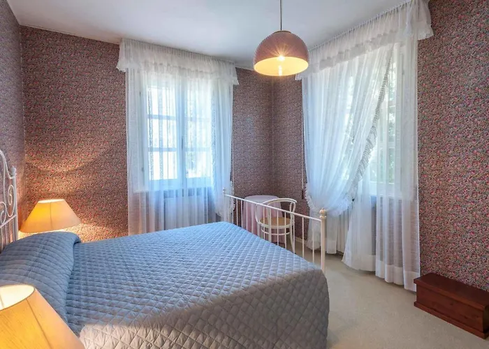 6 Bedroom Cozy In Casa vacanze